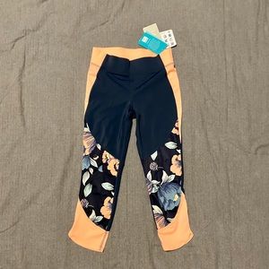 Roxy cropped leggings/Sandy Vocation Capri